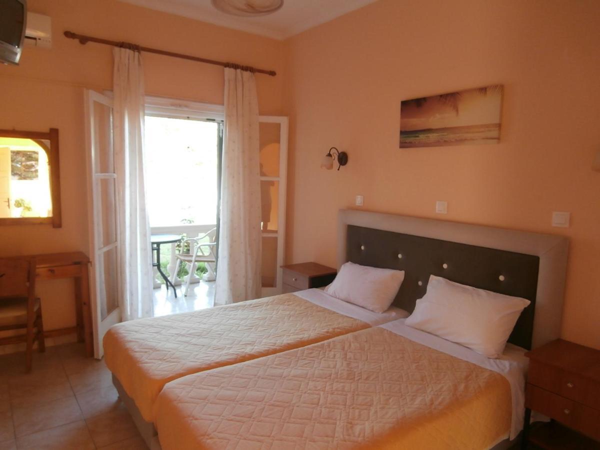 River Studios & Apartments Meszongí Kültér fotó