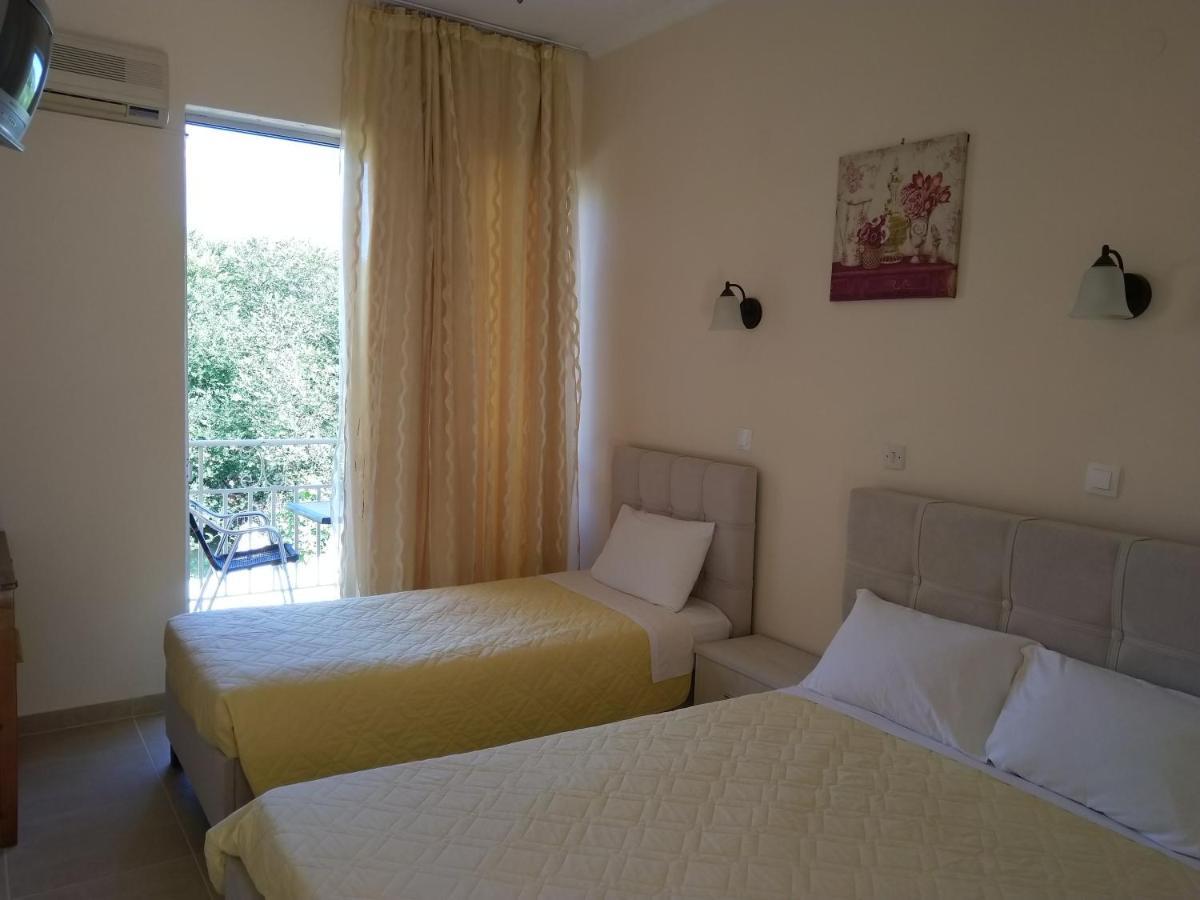 River Studios & Apartments Meszongí Szoba fotó